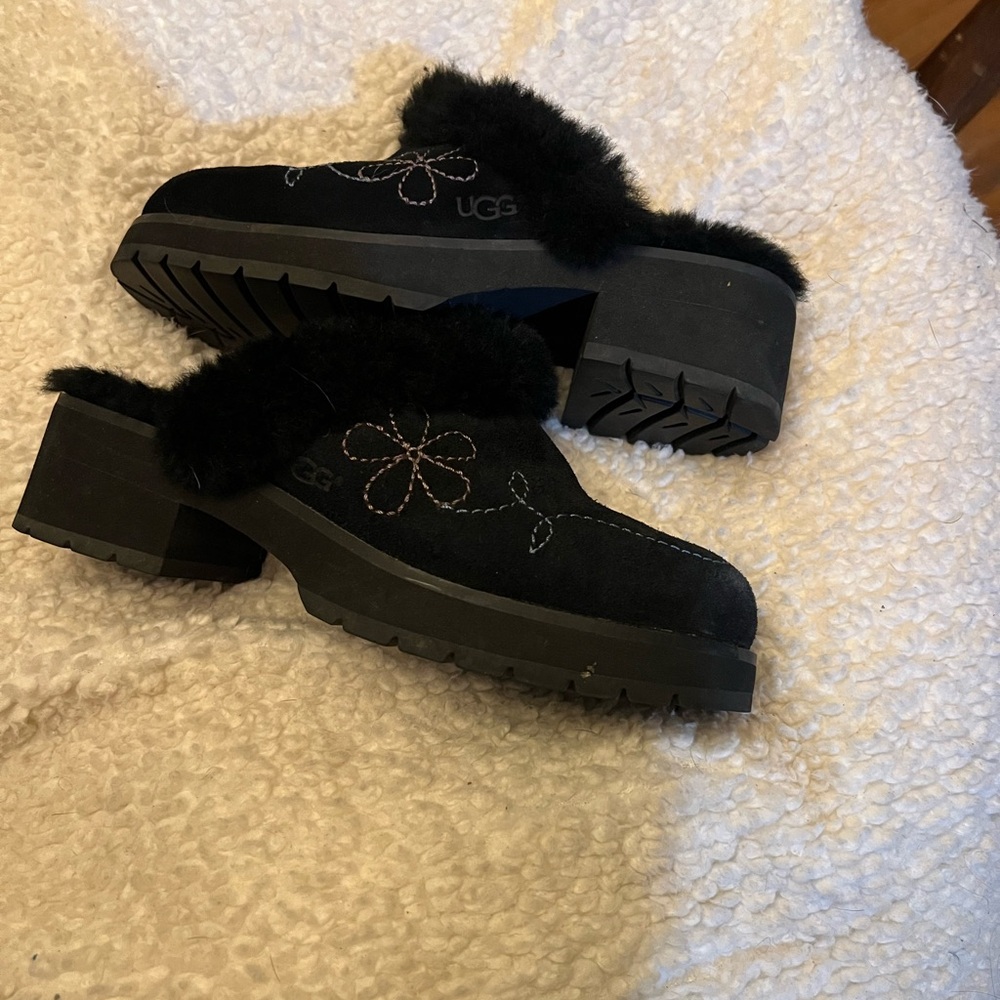 UGG Women's Black Suede Mules with Floral Stitching - Picture 3 of 6